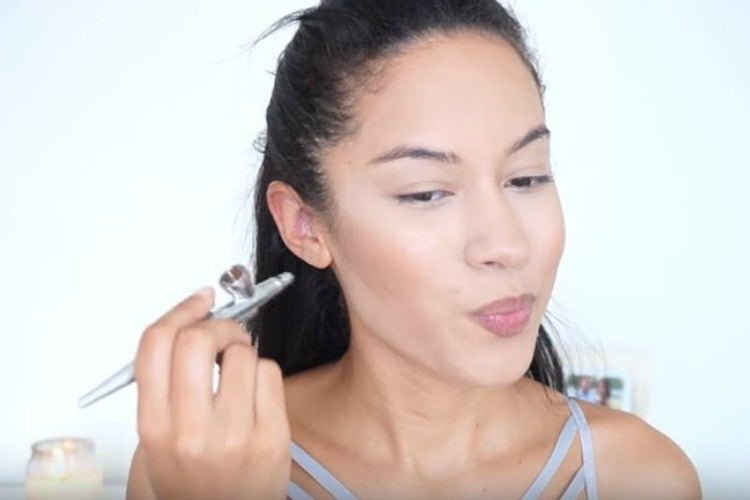 Get a Flawless and Natural Makeup Look with Aeroblend